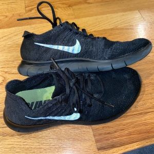 2017 Nike Womens Free Rn Flyknit